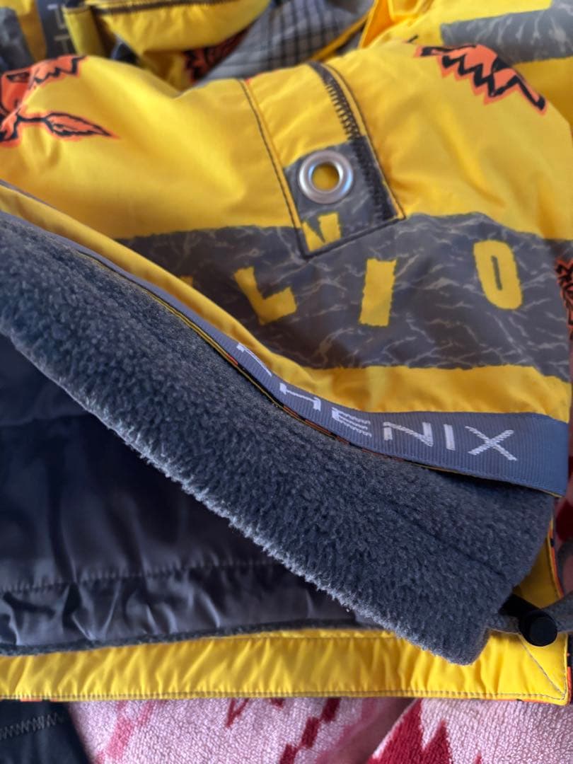 ライオン絵柄スノーウエア上下セット