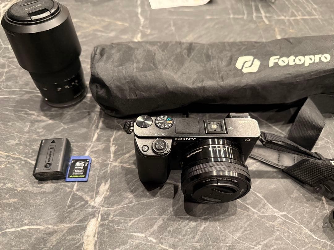 SONY α6000 ミラーレス一眼 E 16-50mm