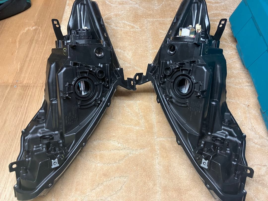 直接引取限定‼︎ ホンダ フリード GB3後期型ヘッドライト クリア 2個セット