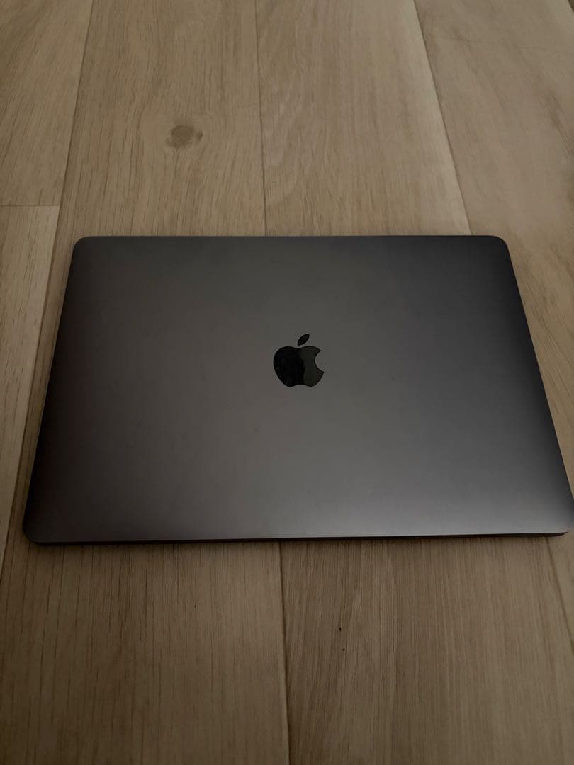 Apple MacBook Air (2020年モデル)、マウス、ケース付