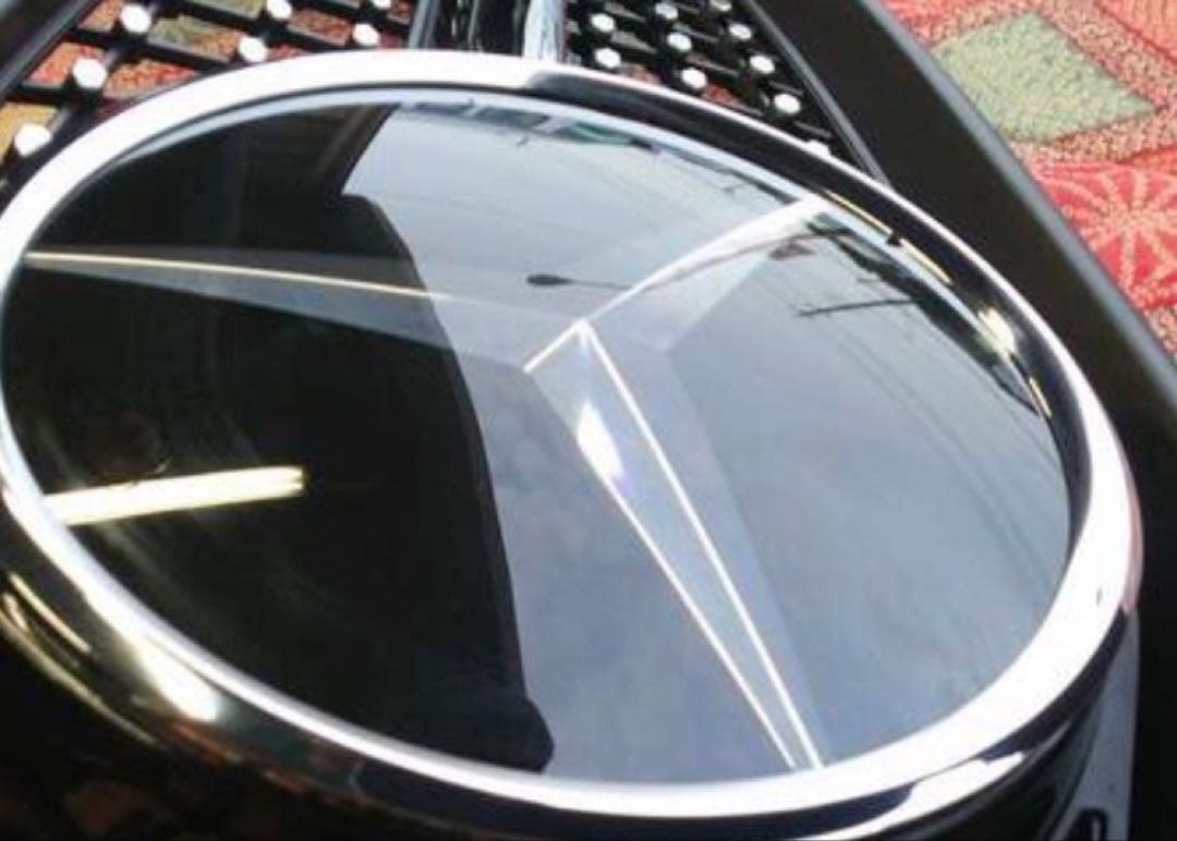 中古美品、ベンツフロントグリルエンブレム186