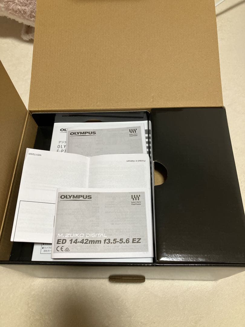 新品 OM SYSTEM PEN E-P7 EZダブルズームキット ホワイト