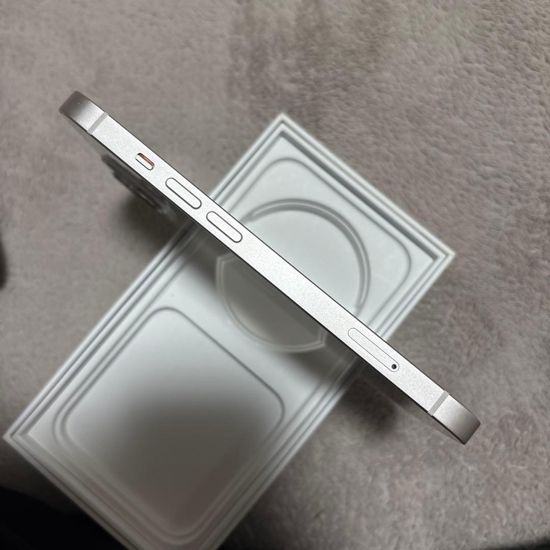 iPhone13 本体 ホワイト 128GB SIMフリー