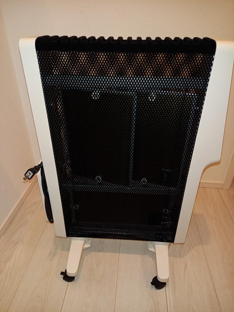 【極美品】シロカ SN-M451 遠赤軽量ヒーター かるポカ 2024年製