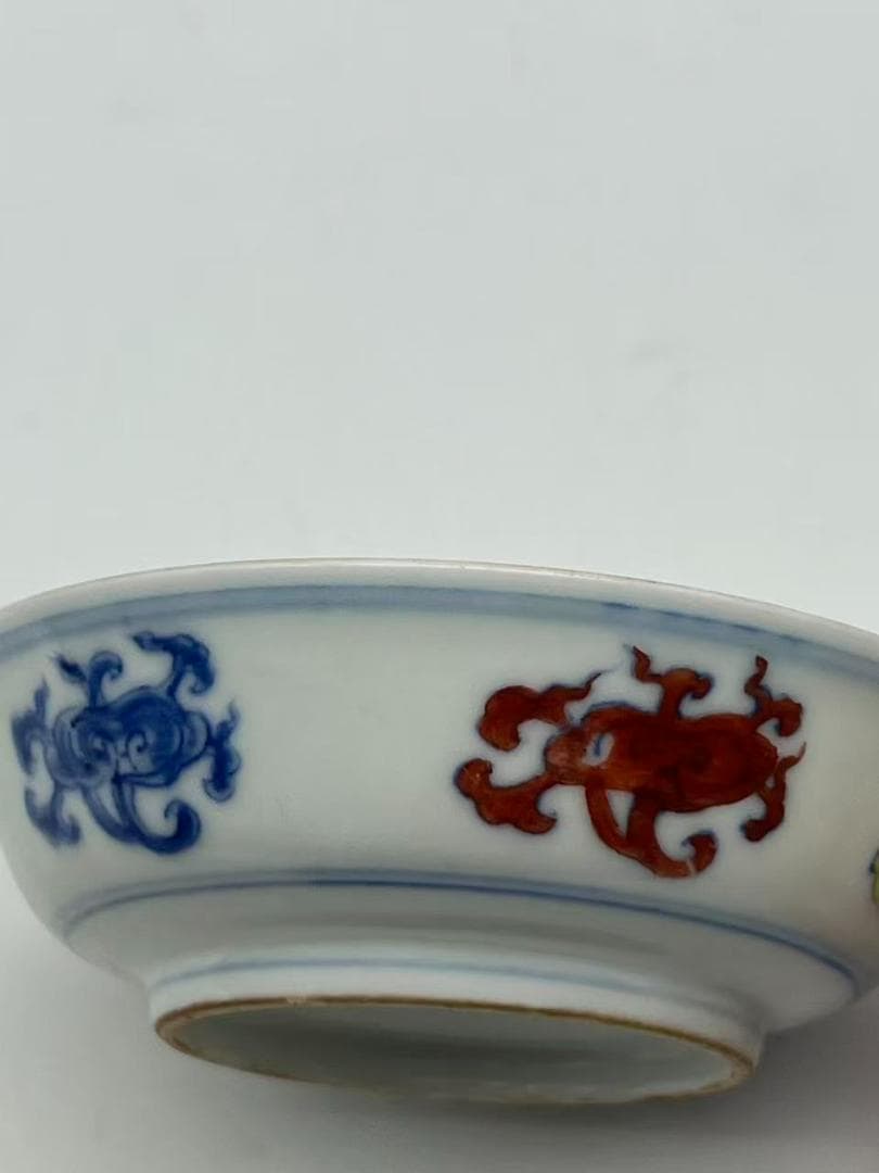 明朝成化年間　斗彩連枝宝相花纹洗　【大明成化年製】在銘　茶道具(F-126)