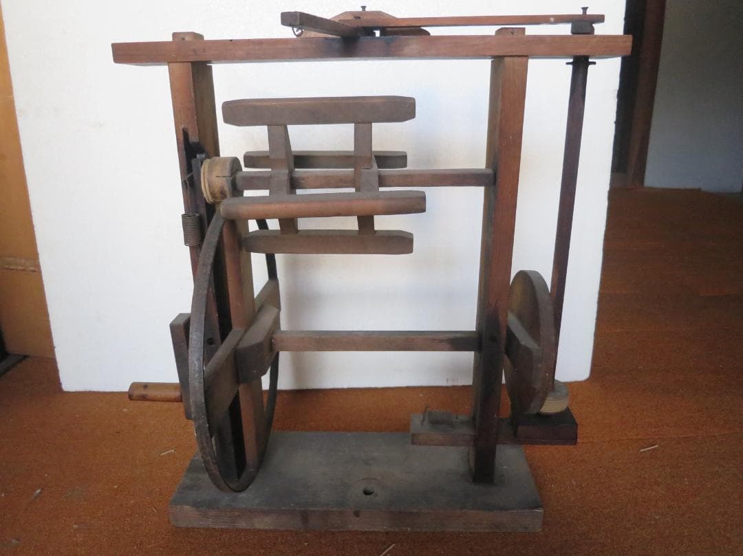 ★最終値　糸巻機　糸紡ぎ　紡ぎ車　糸車　手回し古民具アンティーク置物 古民家蔵出