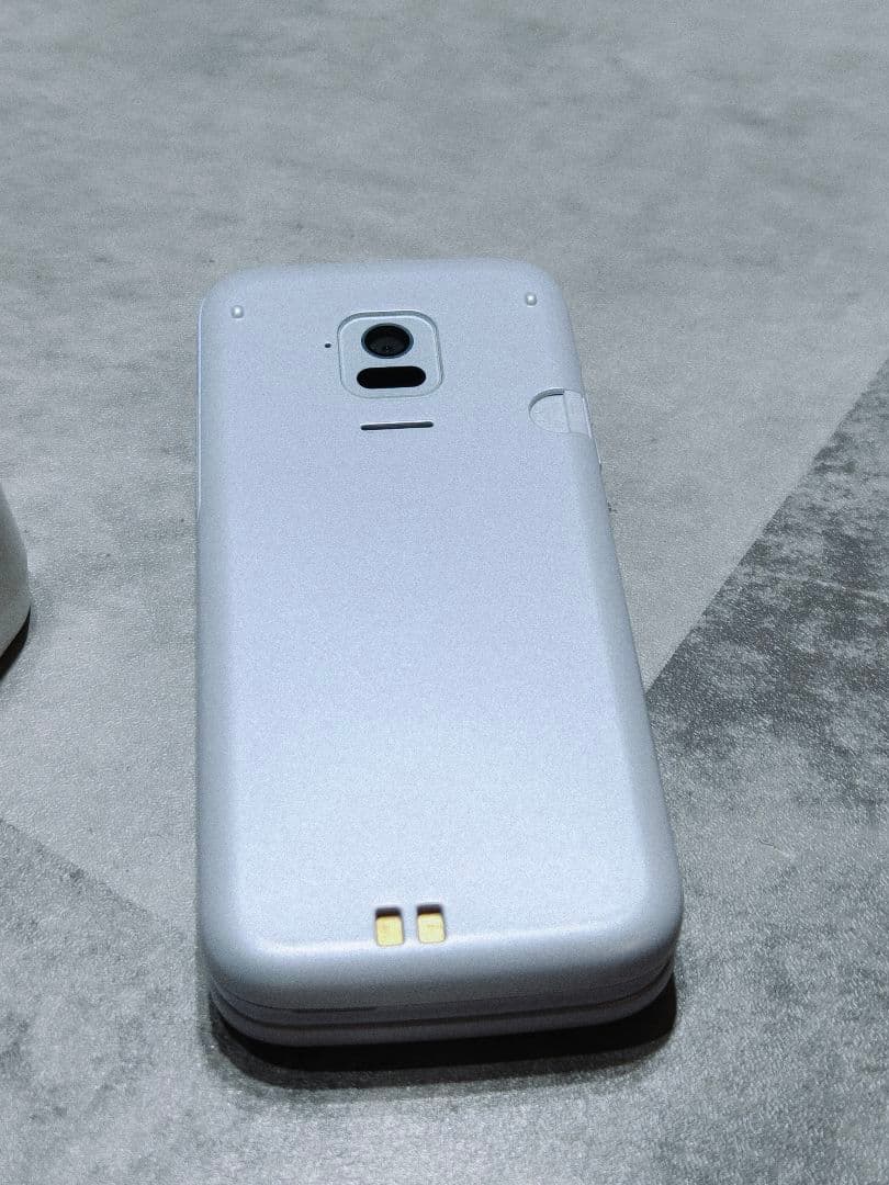 美品 F-01M らくらくホン 携帯電話