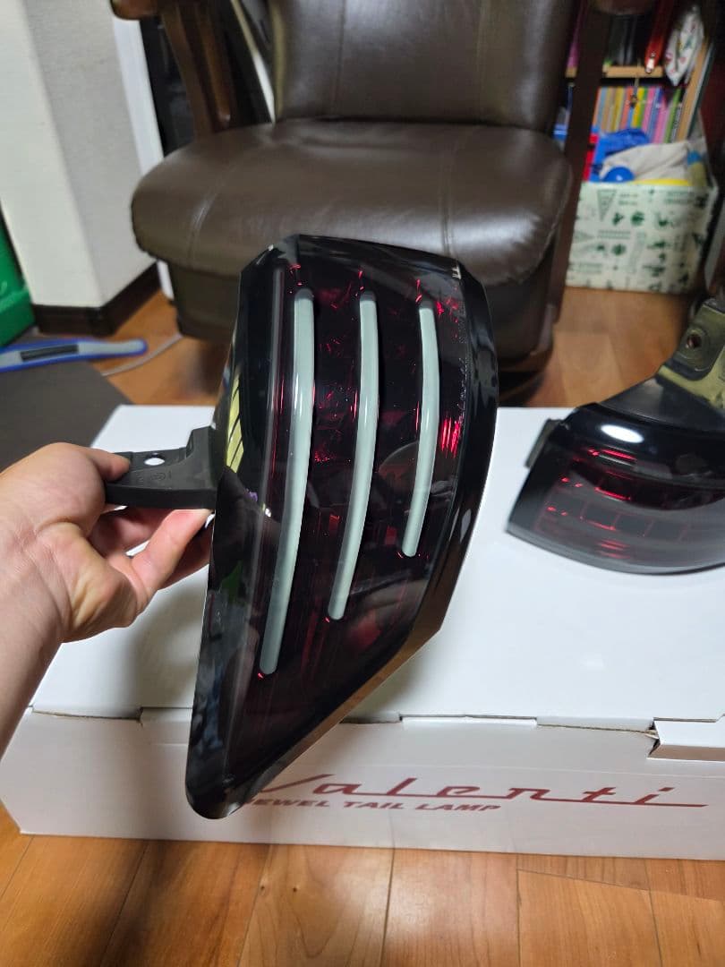 グ*ン様 Valenti ジュエルテールランプ フルセット E52える