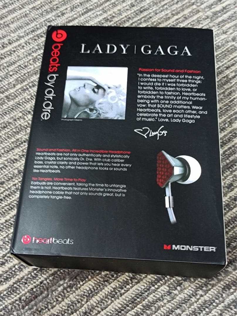 八6039【未使用品】 heart beats LADY GAGA イヤホン