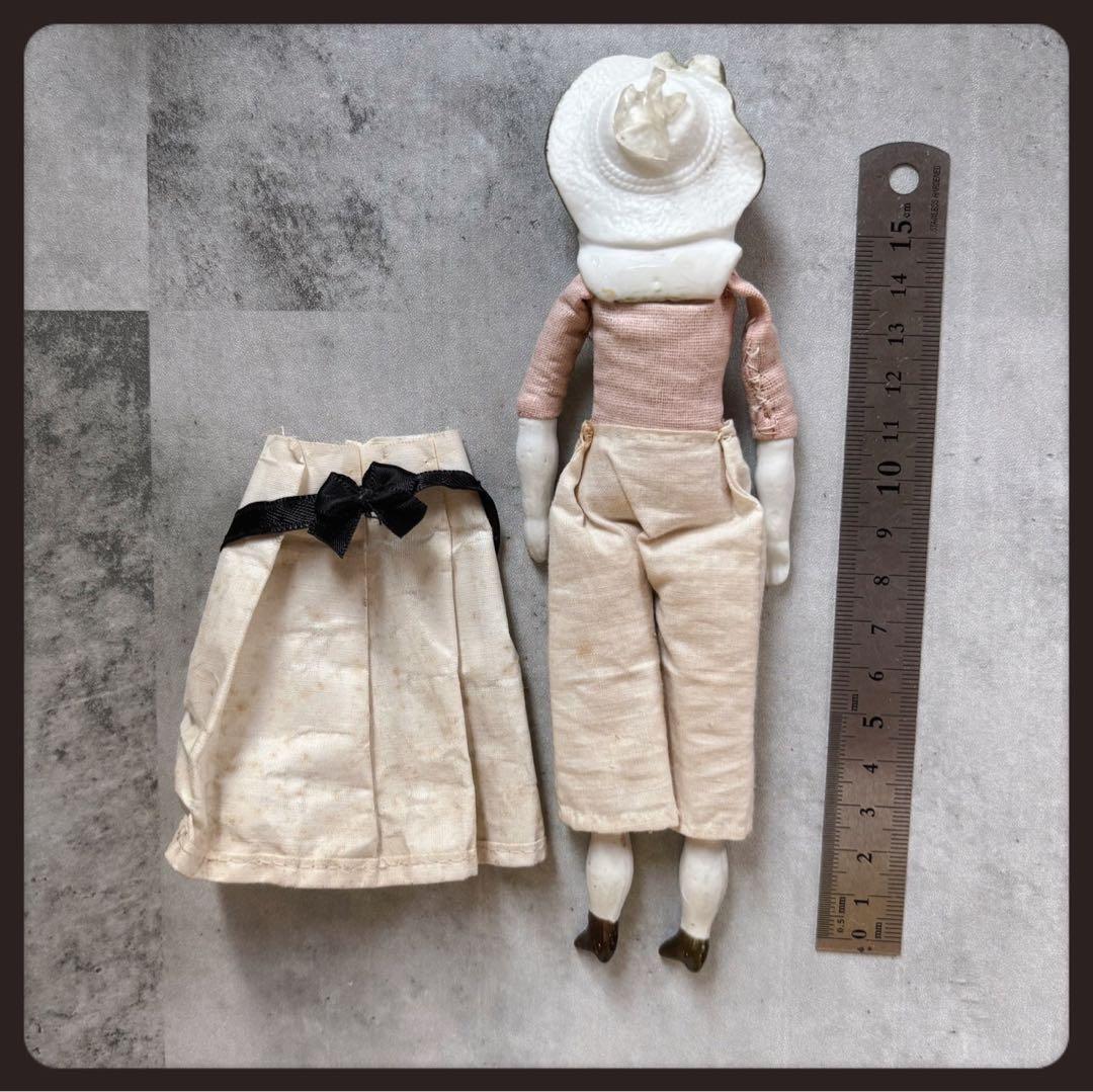 レアアンティーク　ヘルトヴィッヒ 緑の帽子のパリアンドール ビスクドール