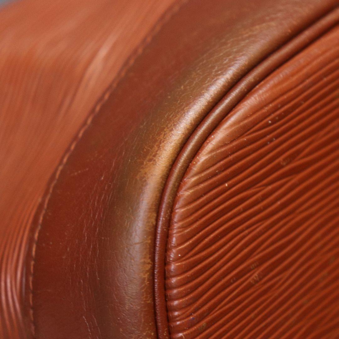 VALENTINO GARAVANI 巾着ショルダーバッグ