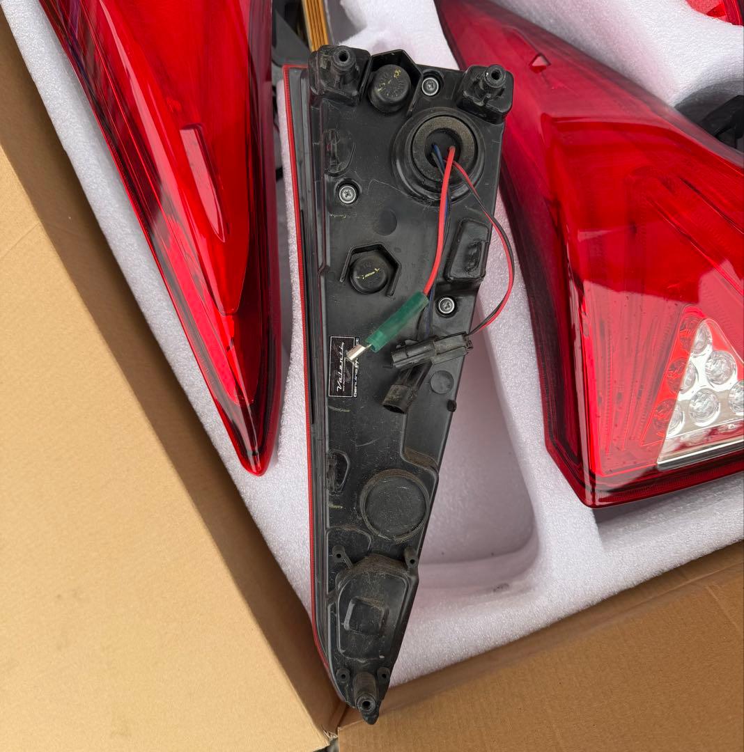 プリウス 50 テールランプ LED ヴァレンティ レッド ZVW50(美品)