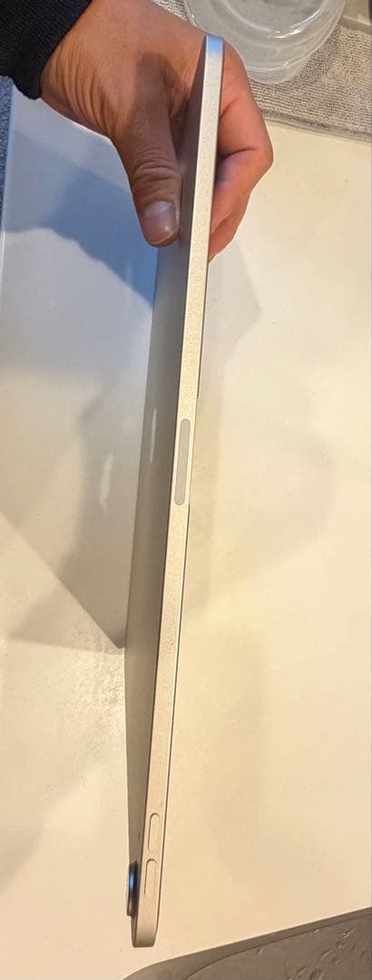 iPad Air 13（M2）128GB スターライト 充電23回 BT100%