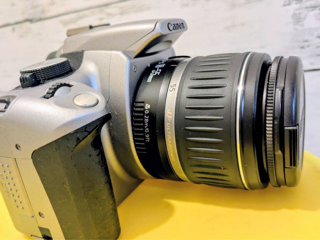 キヤノン製デジタル一眼レフカメラ「EOS Kiss Digital N」