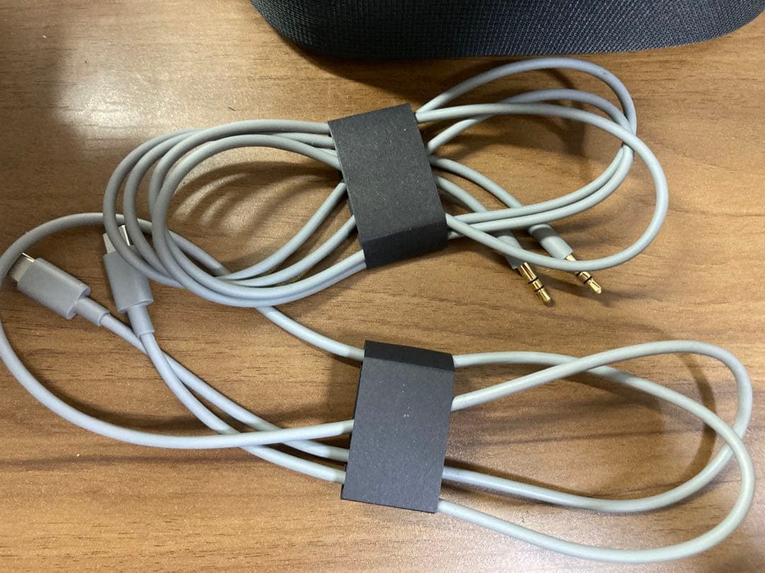 Beats Studio Pro ワイヤレスヘッドホン　サンドストーン