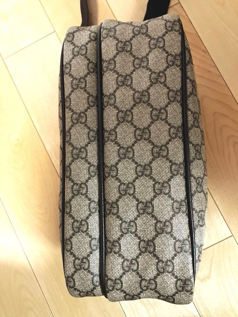 グッチ メッセンジャー ショルダーバッグ GGスプリーム 114531