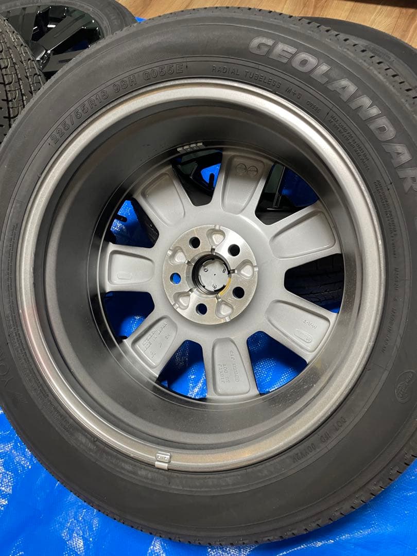 三菱デリカD5 シャモニー タイヤ ホイール【新車外し】1点ずつ出品　（1/4）