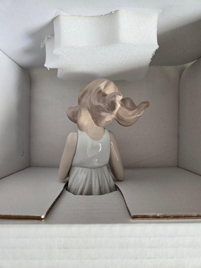 新品 LLADRO リヤドロ 私の宝もの 6777 リアドロ わたしの宝物