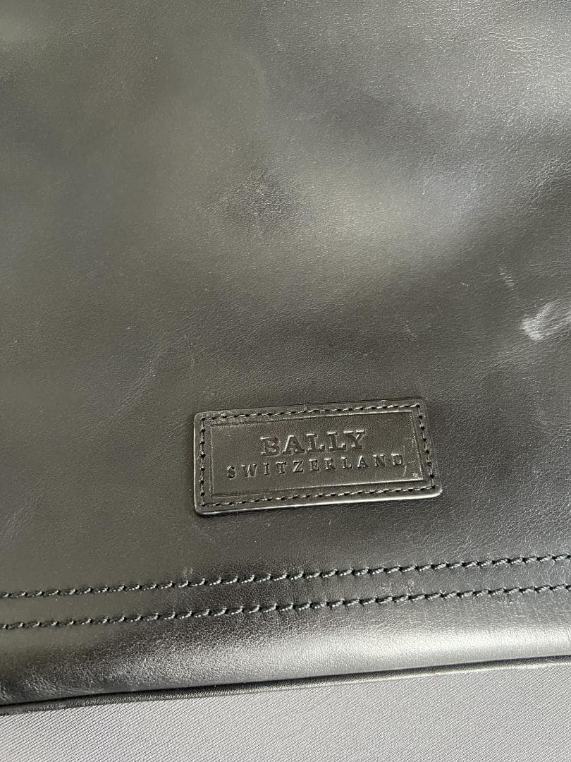 バリー　ショルダーバッグ