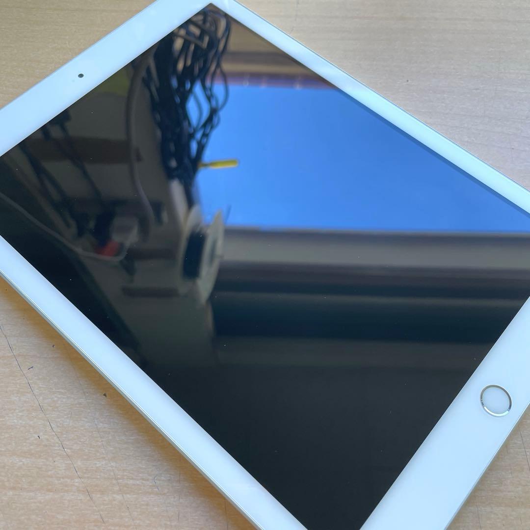 iPad 第6世代　A1893　Wi-Fiモデル　シルバー　32GB 美品　#6