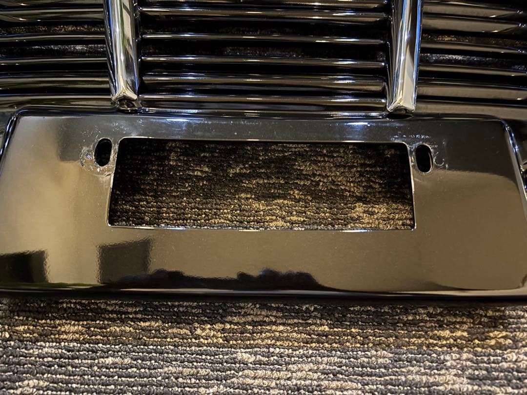 アルファード30系フロントグリル(縦グリルブラック塗装)