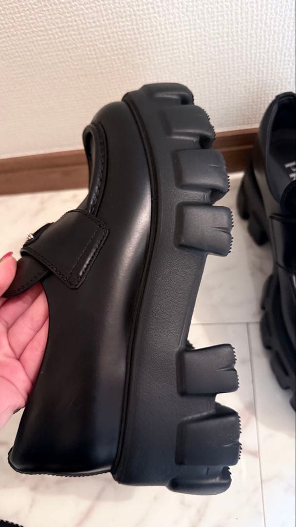 PRADA ブラックレザー ローファー 35.5