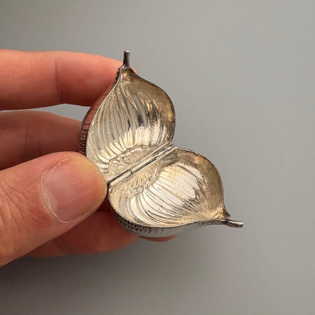 イタリア800純銀 毛栗の形をした小箱 シルバー製栗型小物入れ
