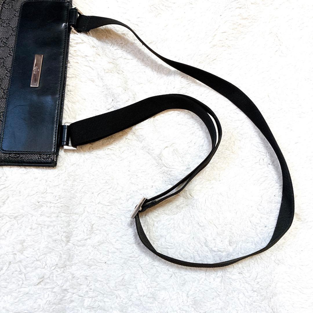 グッチ　サコッシュ　ショルダーバッグ　ナイロン　レザー　黒