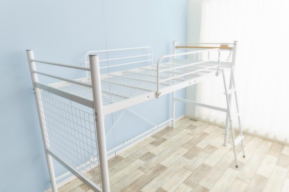 【送料無料】【シングル】 ロフトパイプベッド 高さ調節可能 コンセント付き