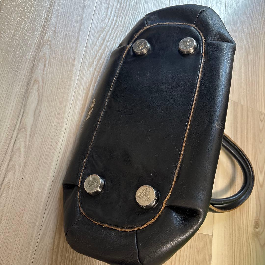 【ピンクの猫さん専用】ヴィヴィアン黒レザー刺繍デザインハンドバッグ