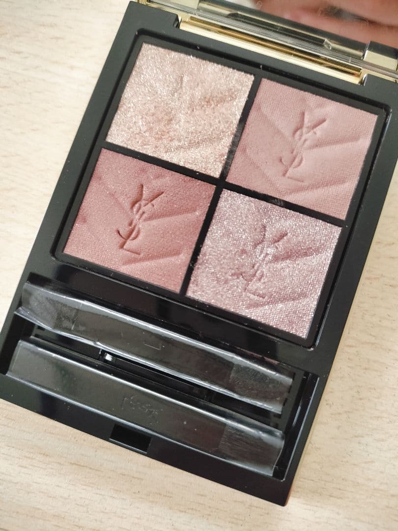 限定色 イヴサンローラン クチュールミニクラッチ 126 バレンタイン限定