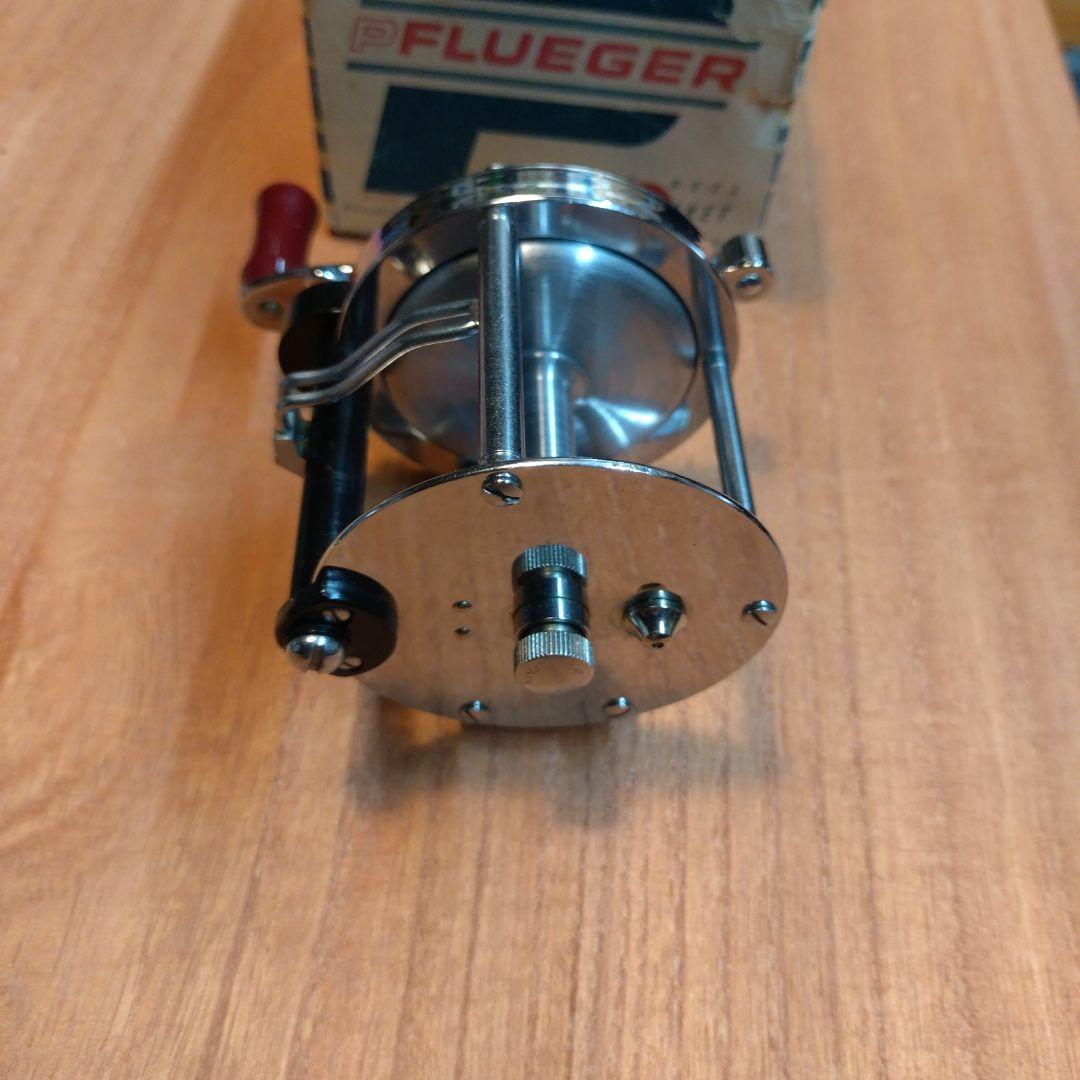 PFLUEGER 1355 ROCKET ベイトリール　オールドリール
