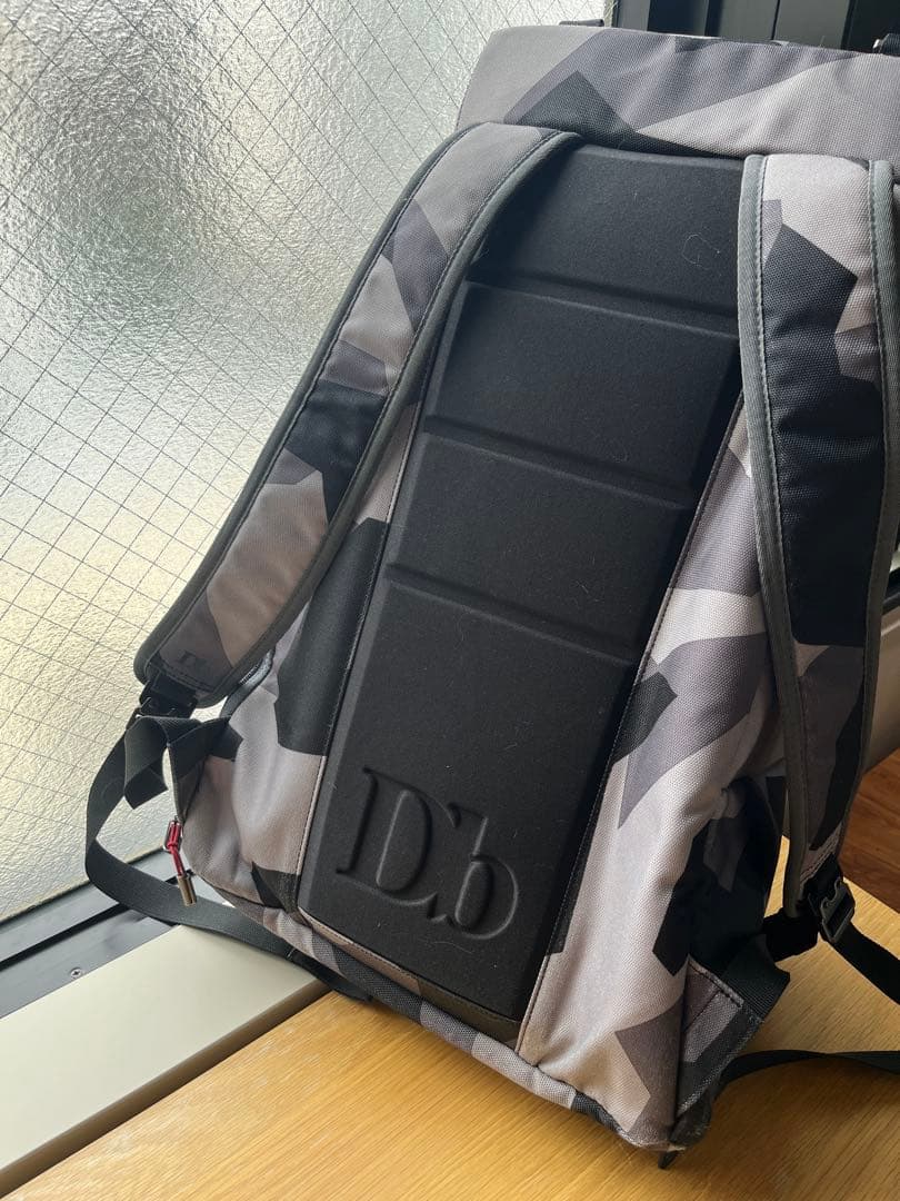 Douchebags Db The Hugger 30L EVA Camo 限定