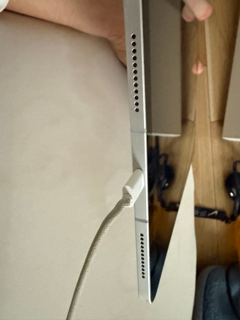 iPad 第１０世代　シルバー　６４GB 目立った傷汚れなし