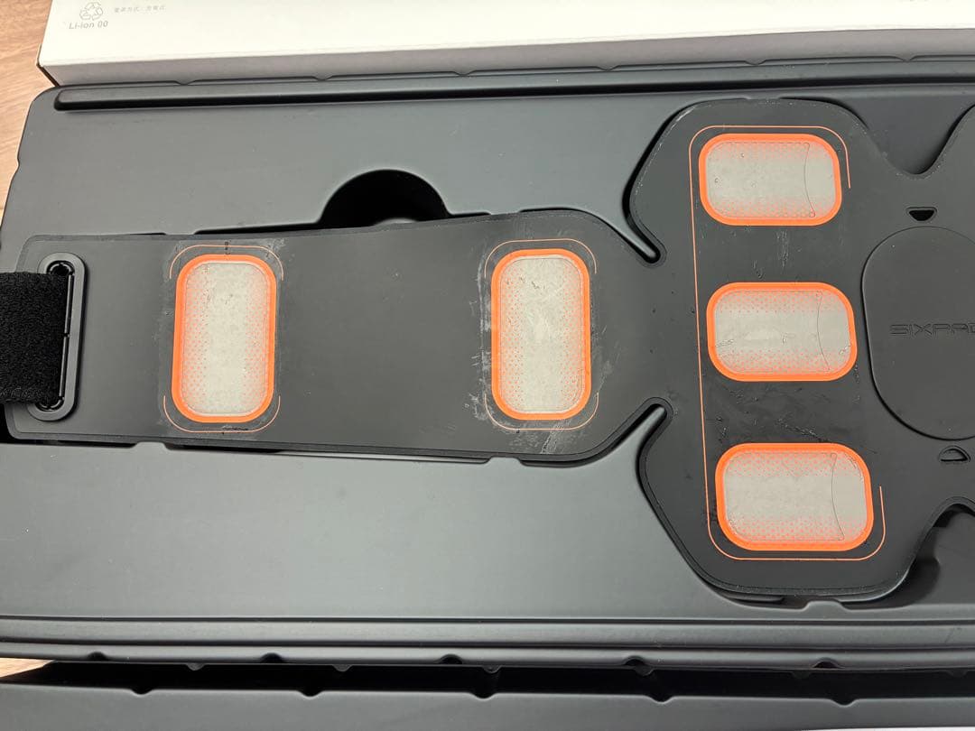 SIXPAD AbsBeltシックスパッド アブズベルト✴︎未開封パッド付き