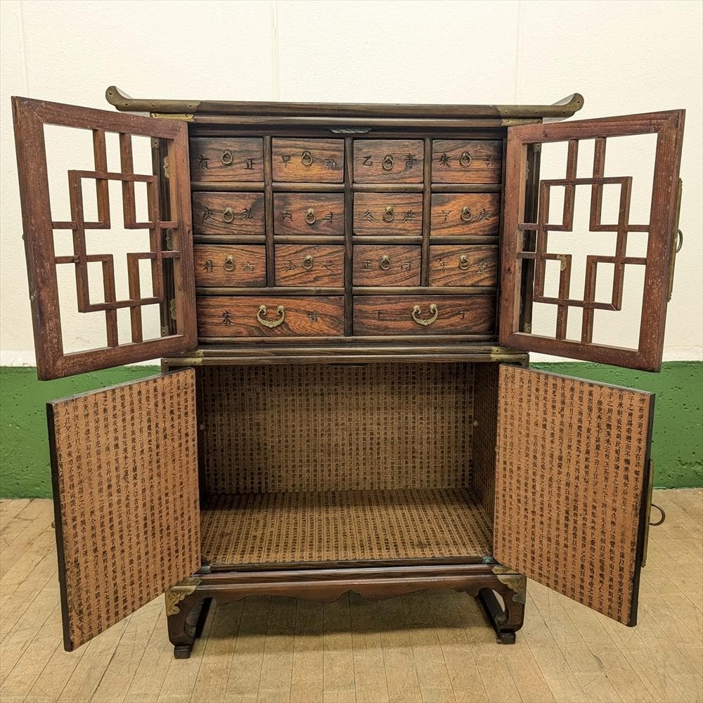 李朝家具　薬箪笥　箪笥　薬棚　ヤクジャン　キャビネット　引出し　小物　朝鮮　韓国