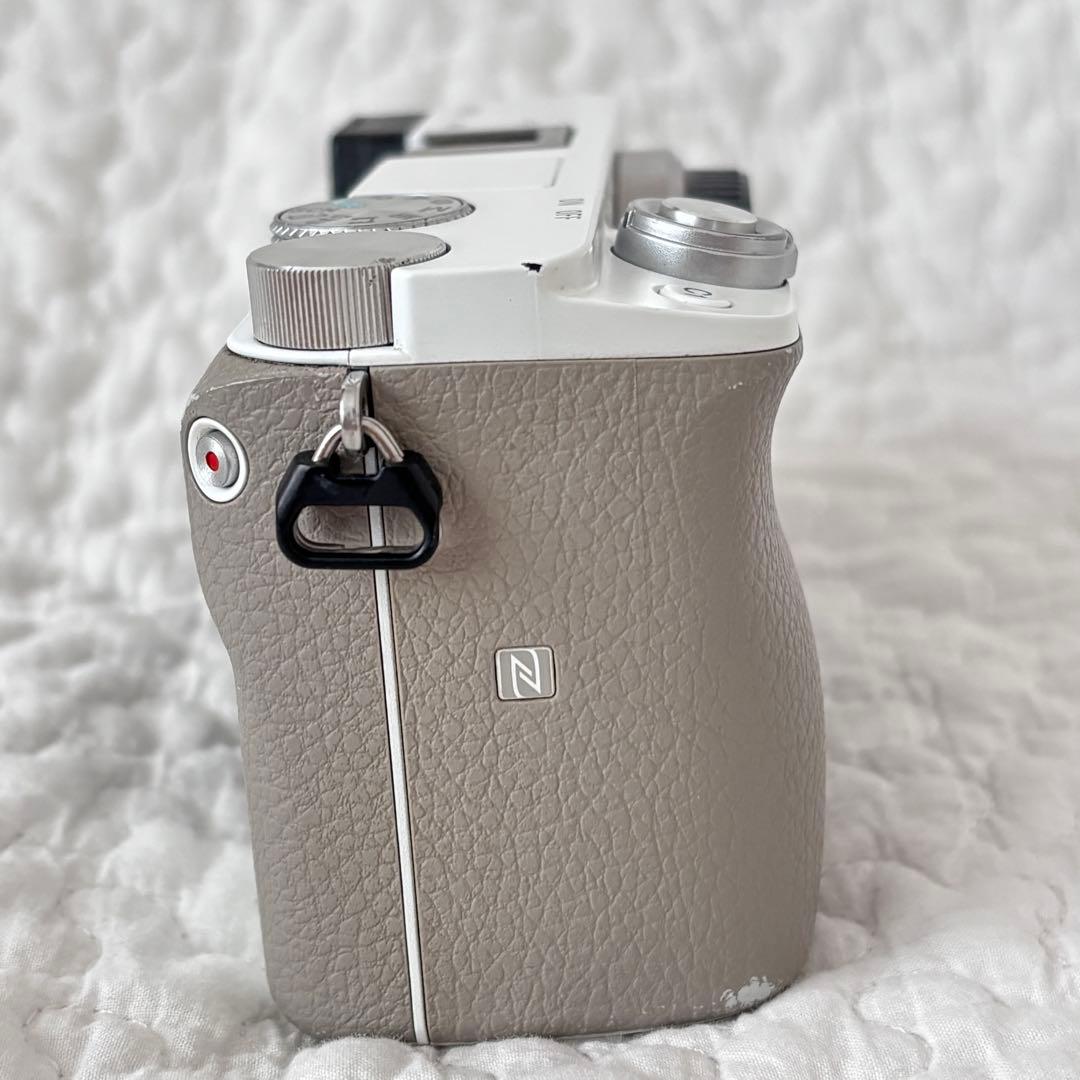 SONY α6100 ILCE-6100 ボディ 本体　パワーズームレンズセット