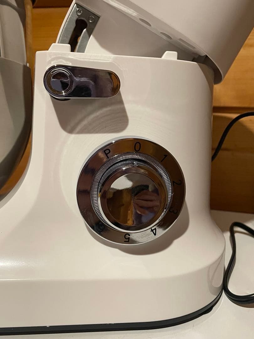 ホワイトスタンドミキサー ステンレスボウル付き