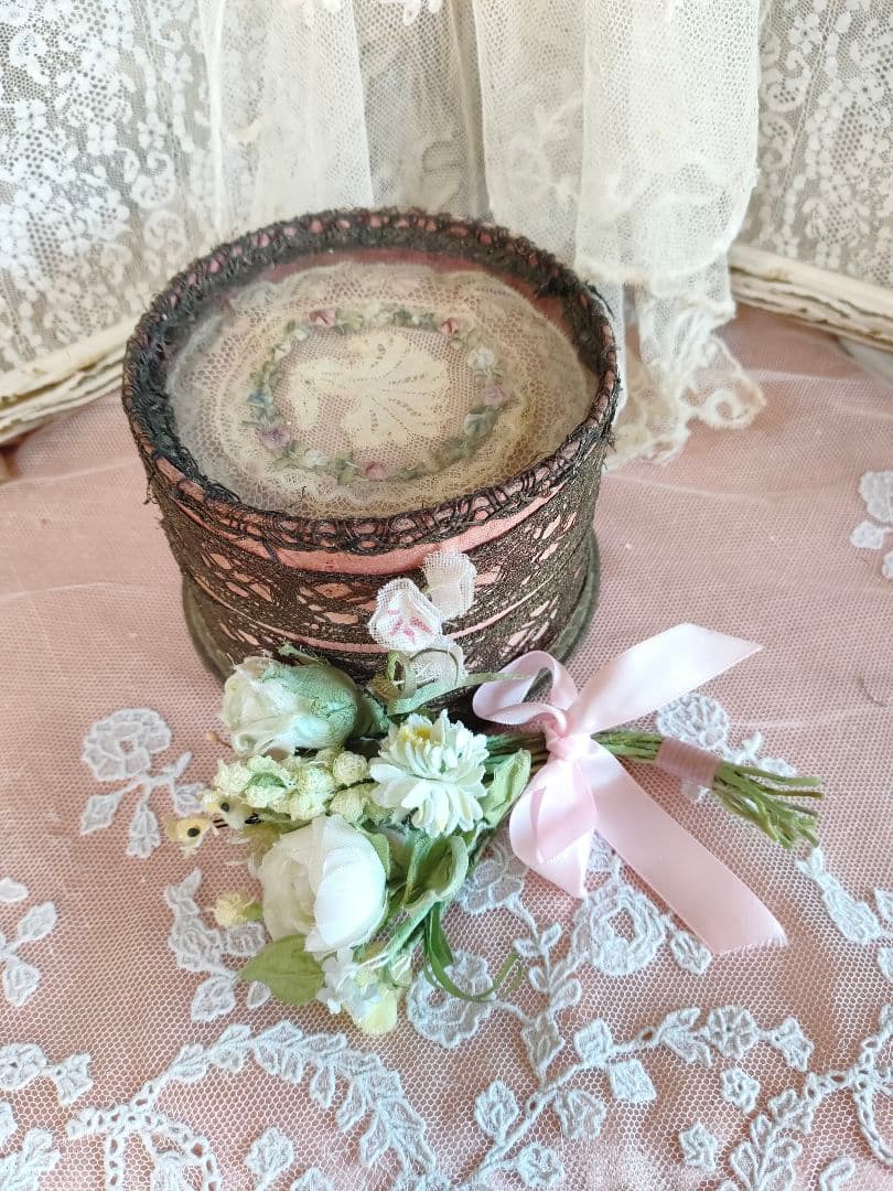 ♡美しいロココリボン装飾ボックス&布花ブーケ・フランスアンティーク♡