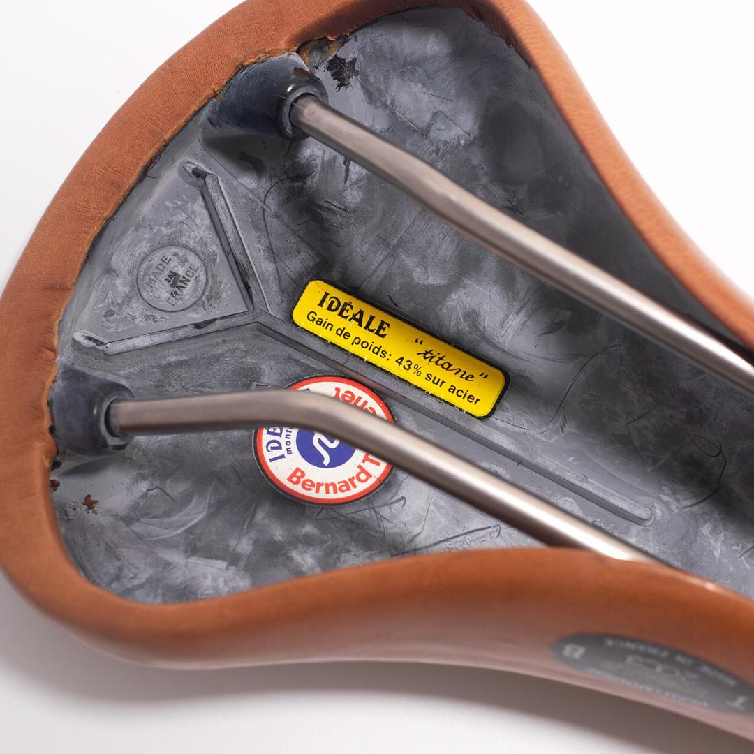 新品 IDEALE 2003 PEAU + MOUSSE SADDLE