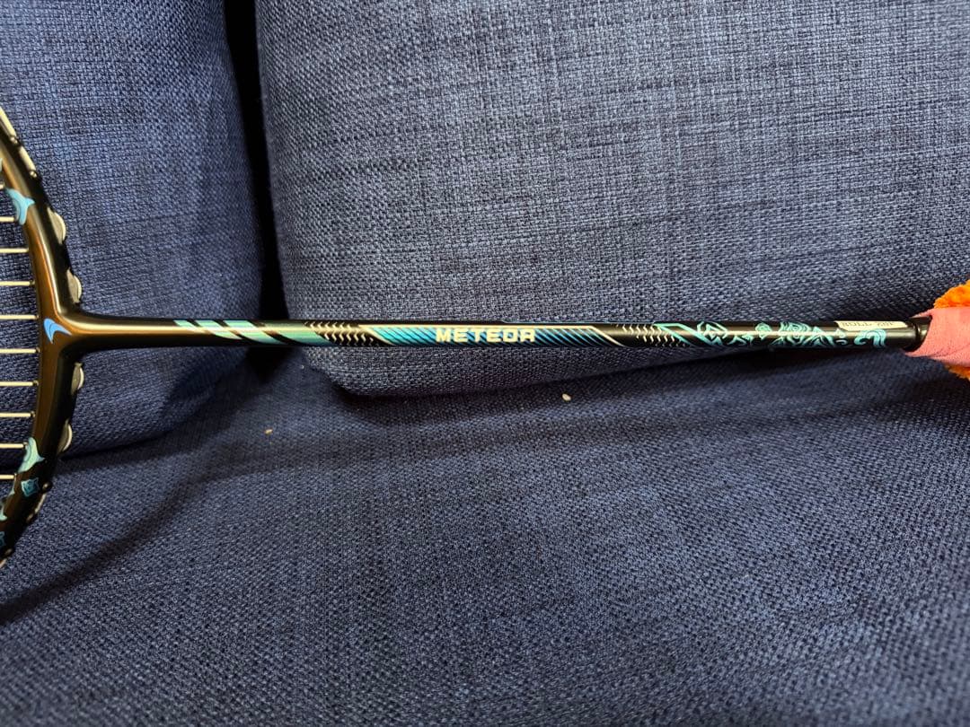 フライパワー メテオ バドミントン ラケット 4U ヘッドヘビー