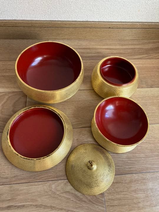 瓢箪型 四段重 金彩 漆器 菓子器 重箱 弁当箱 蓋物 ひょうたん  正月