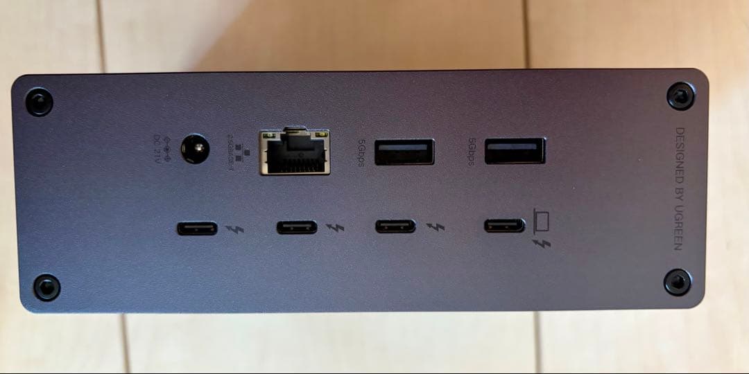 UGREEN Revodok Max Thunderbolt 5 ドッキングステ