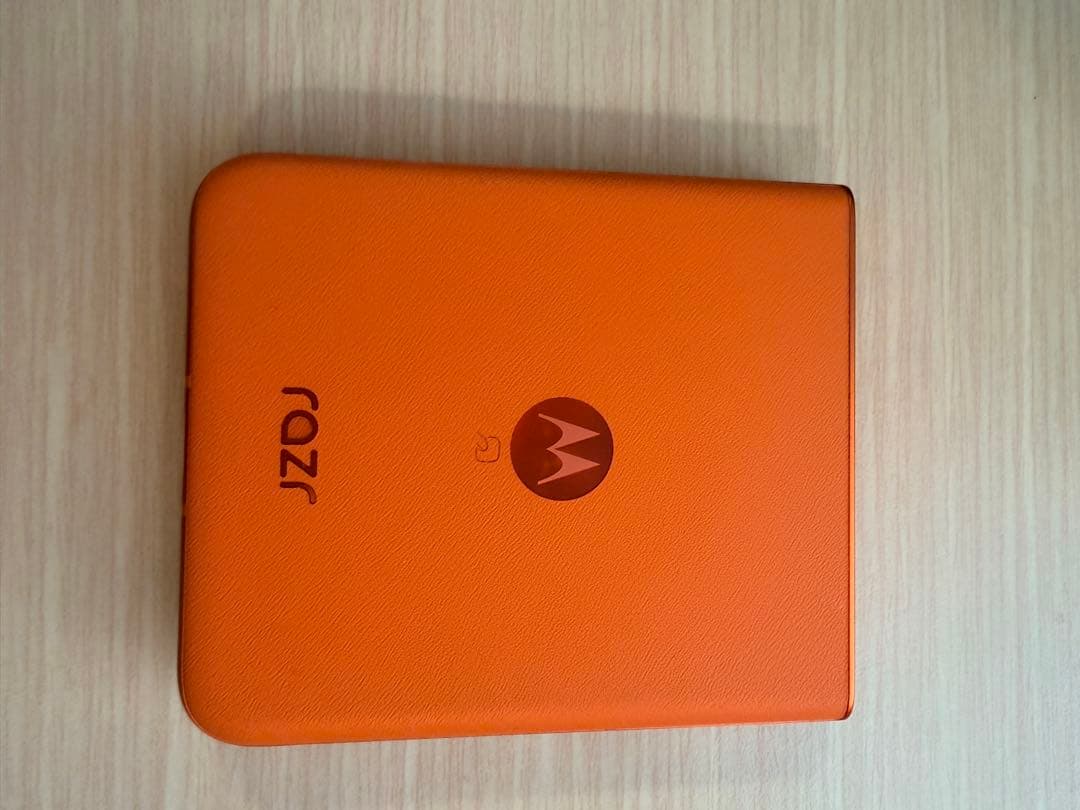 motorola razr 50 国内版simフリー 512GB