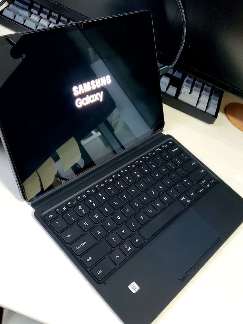 Galaxy Tab S8+ Book Cover Keyboard 純正