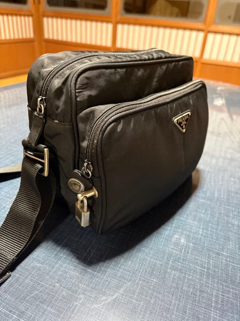 PRADA ショルダーバッグ　ブラック　ユニセックス