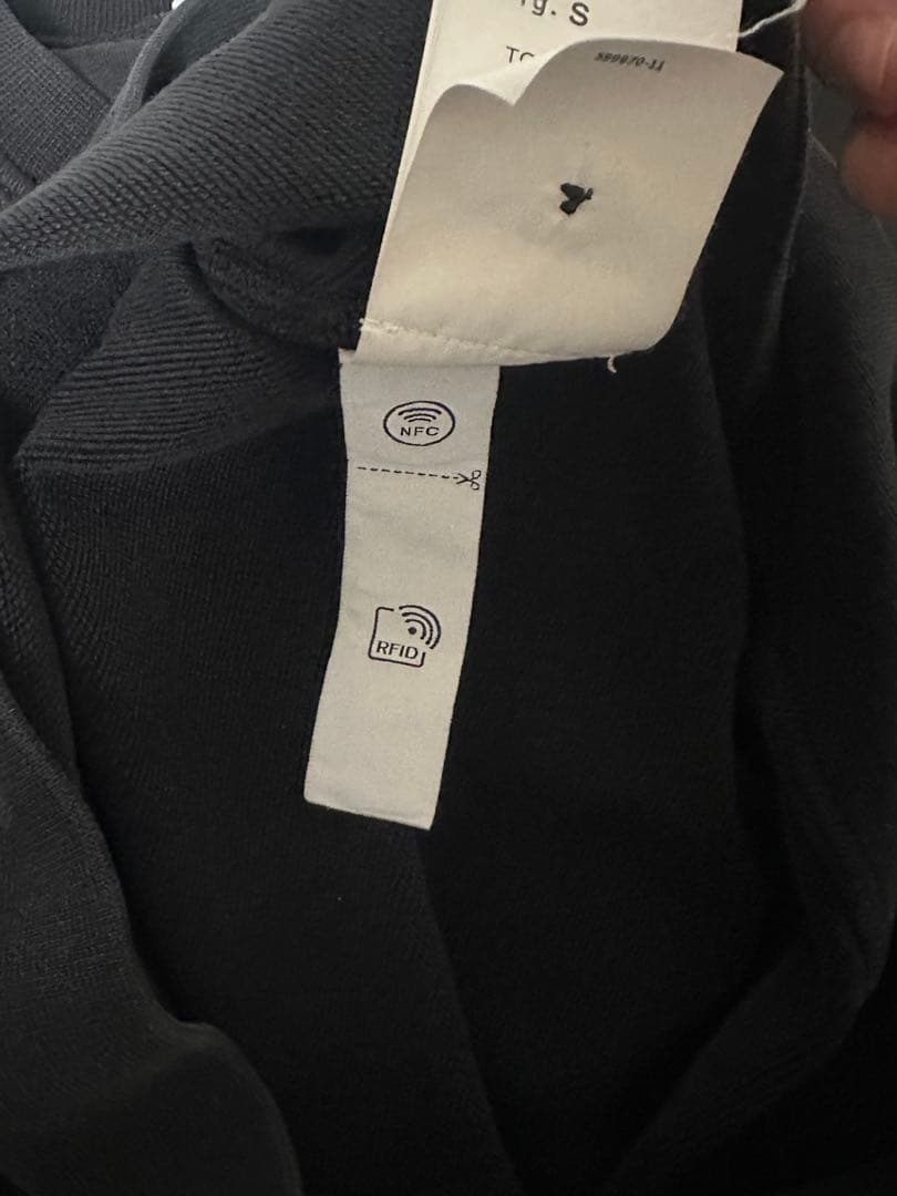 STONE  ブラック　スウェット