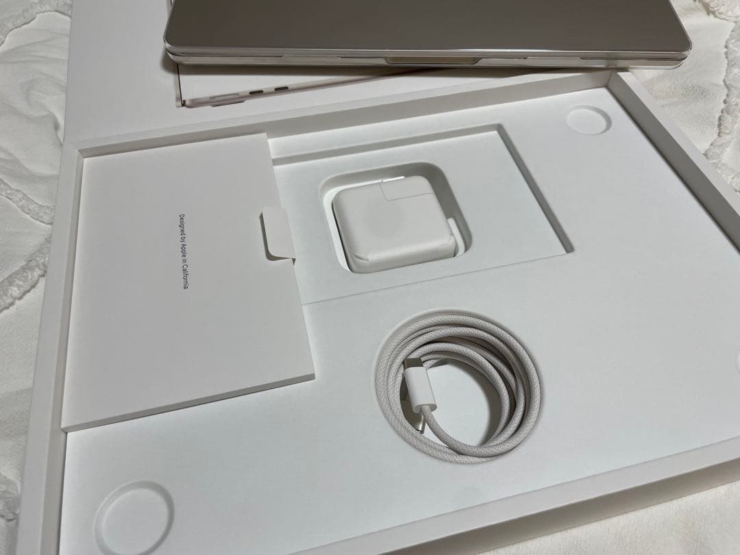 MacBook Air M2 スターライト 8GB/256GB 美品