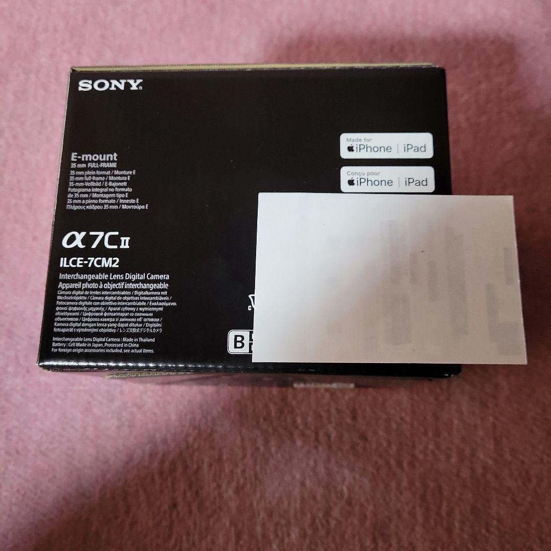 【美品】Sony α7C II カメラ　別購入ストラップ付き　液晶フィルム貼付