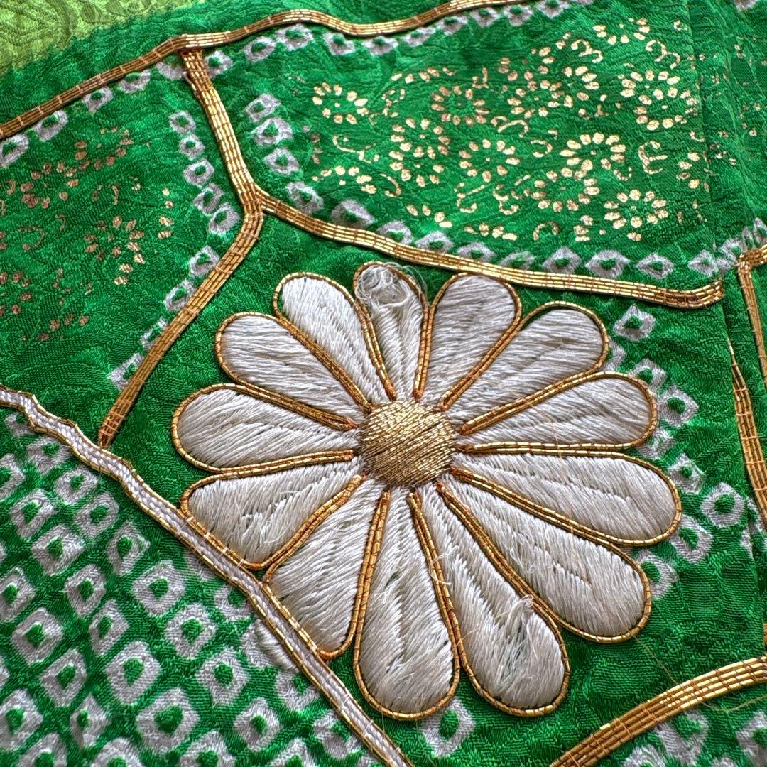 正絹　総絞り　黄緑×緑　疋田　源氏車　刺繍　振袖　着物単品　成人式　アンティーク
